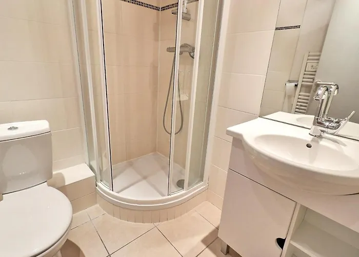 2 Pieces Confortable, Skis Aux Pieds, Proche Commerces - Fr-1-182a-44 Daire